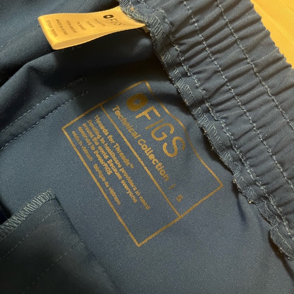 Figs small Yola Skinny scrub pants - Picture 3 of 3